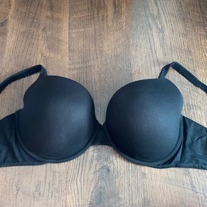 Victoria’s Secret bra 38DD/36DDD